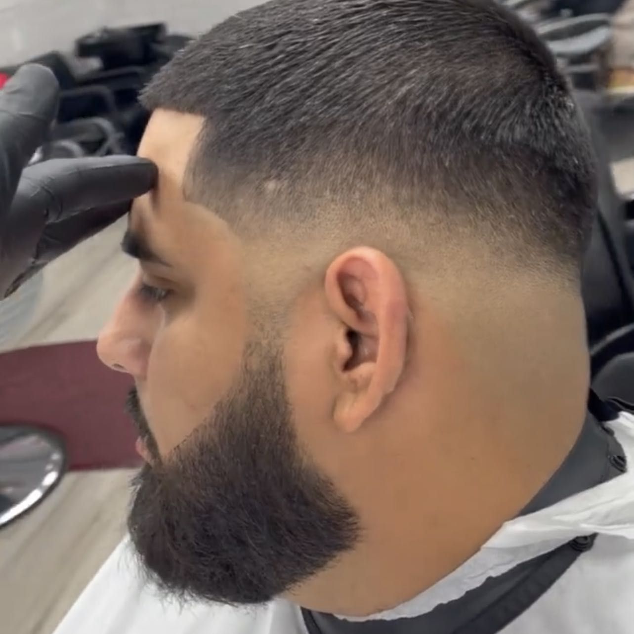 haircut + beard 🧔‍♂️🧔🏾‍♂️🧔🏻‍♂️ portfolio