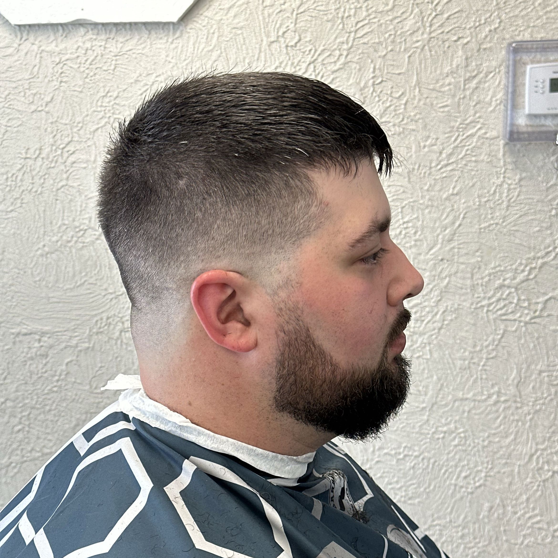 Des the Barber, 113 N Parkway Dr, Pekin, 61554