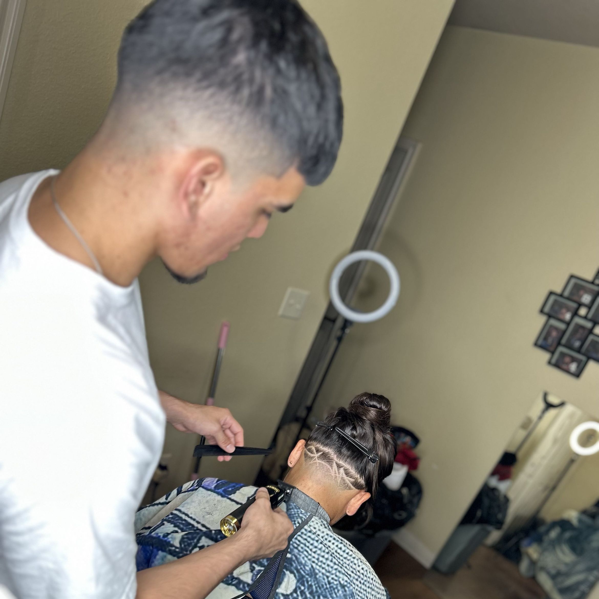 MarkTheShark_Cutz, 129 N Obregon St, Pearsall, 78061