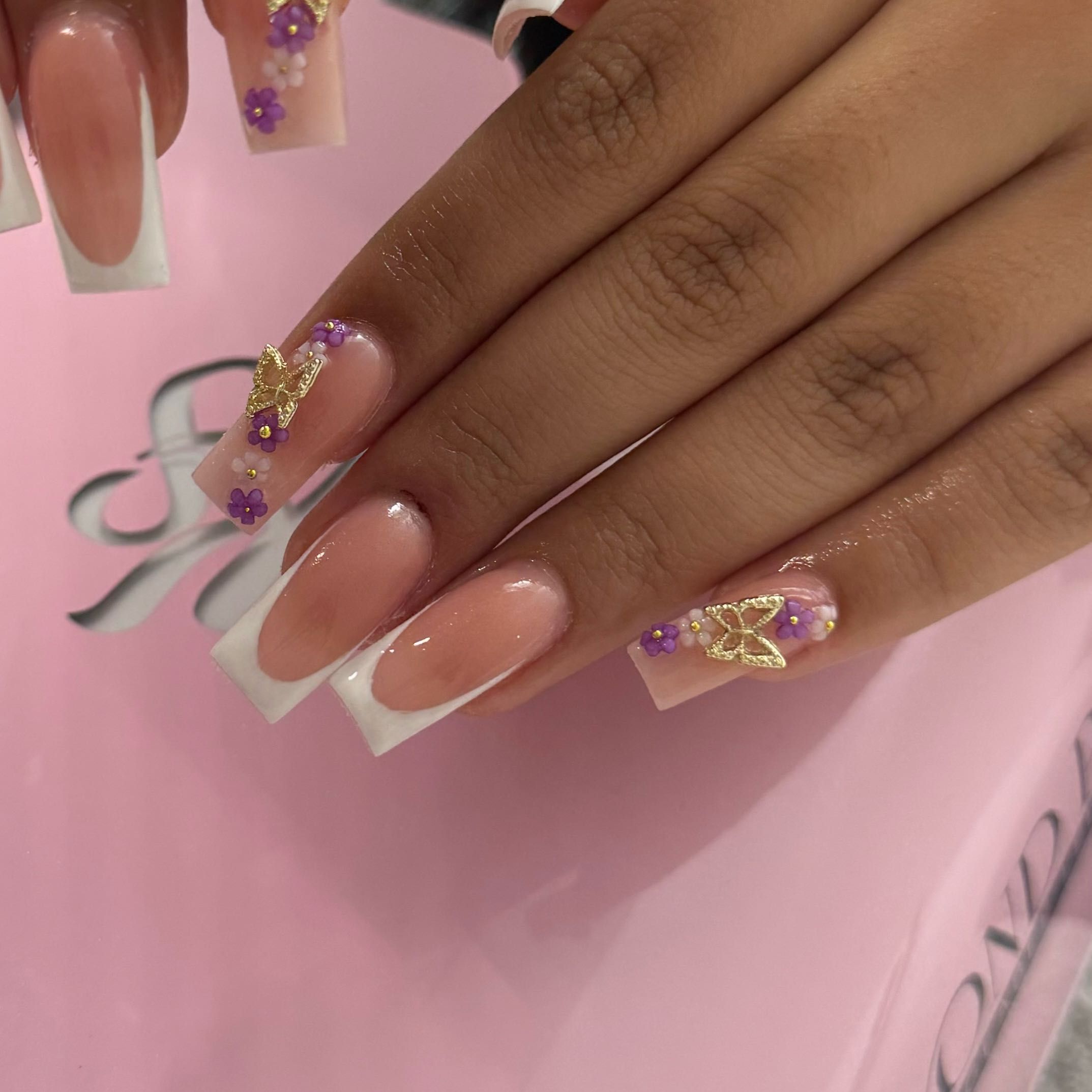 Dolly Nailz, 4774 n Blackstone ave, 4774 n. Blackstone ave, Fresno, 93726