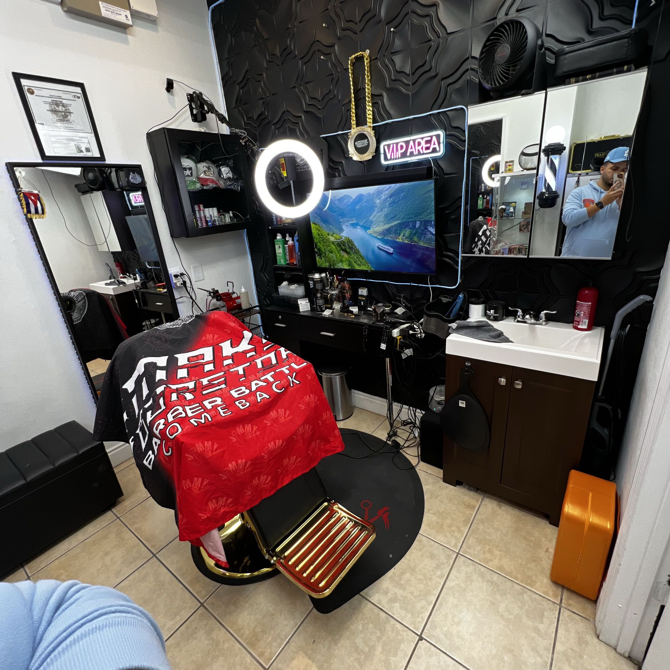 Barber_AleKing, 12427 S Orange Blossom Trail Orlando , FL 32837, Orlando, 32837