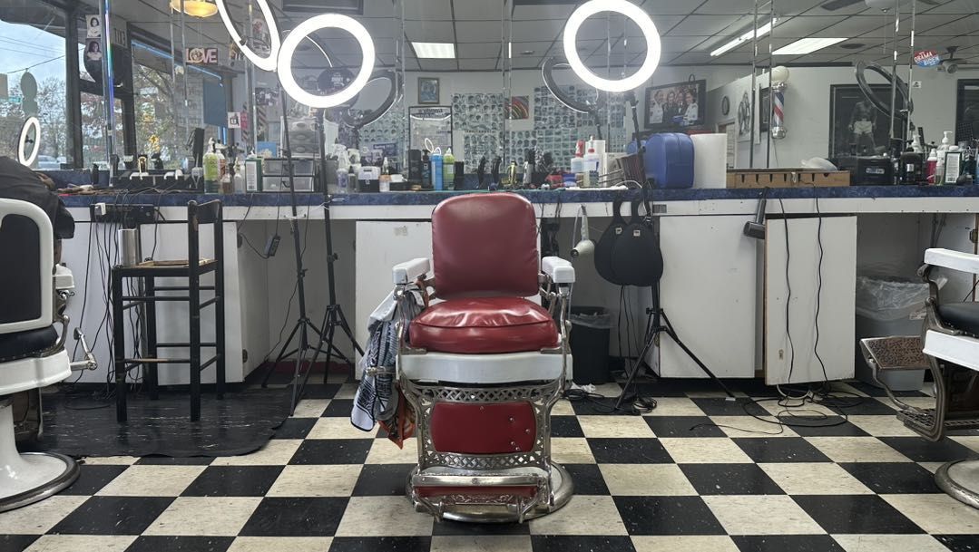 Barbershops Near Me in Hazleton  Find Best Barbers Open Near You!
