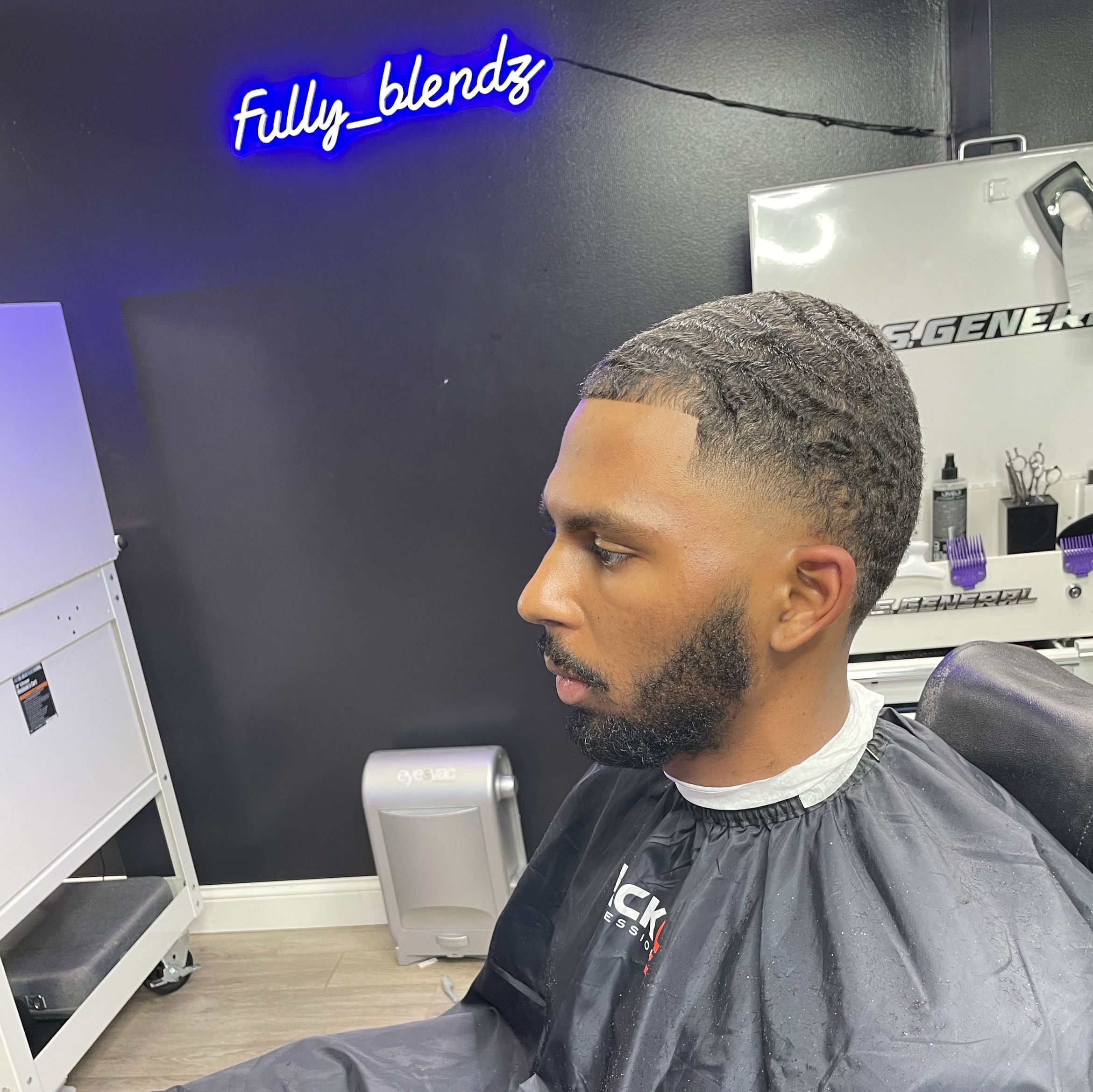 Fully Blendz, 3845 Main St, Kansas City, 64111