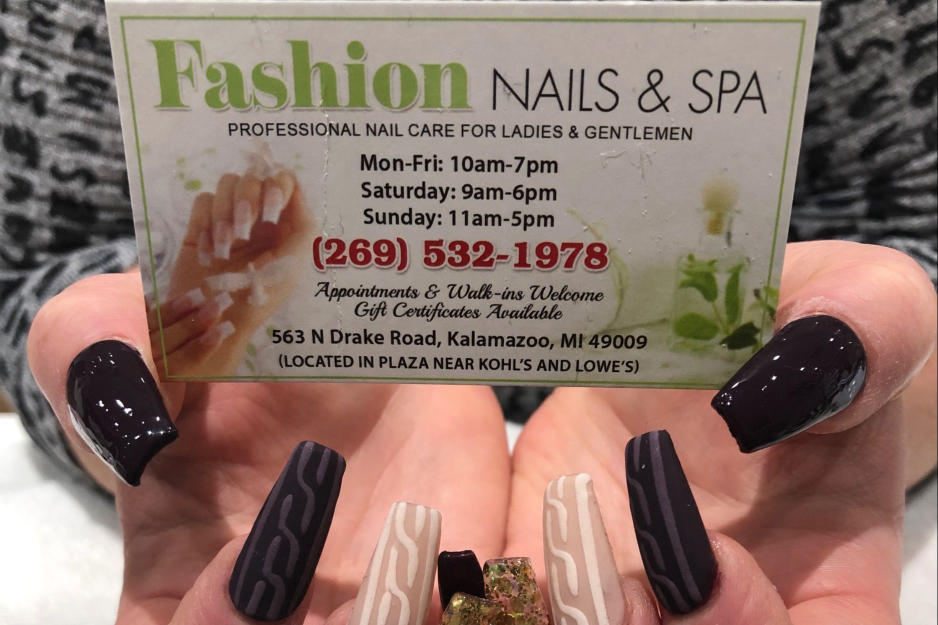 Holiday Manicure with Christmas Nail Art Design by Millys Hair Lashes Nails   The Moonberry Blog