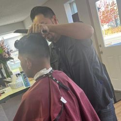 Junior E barber salon, 618 W Pioneer Ave, Puyallup, 98371