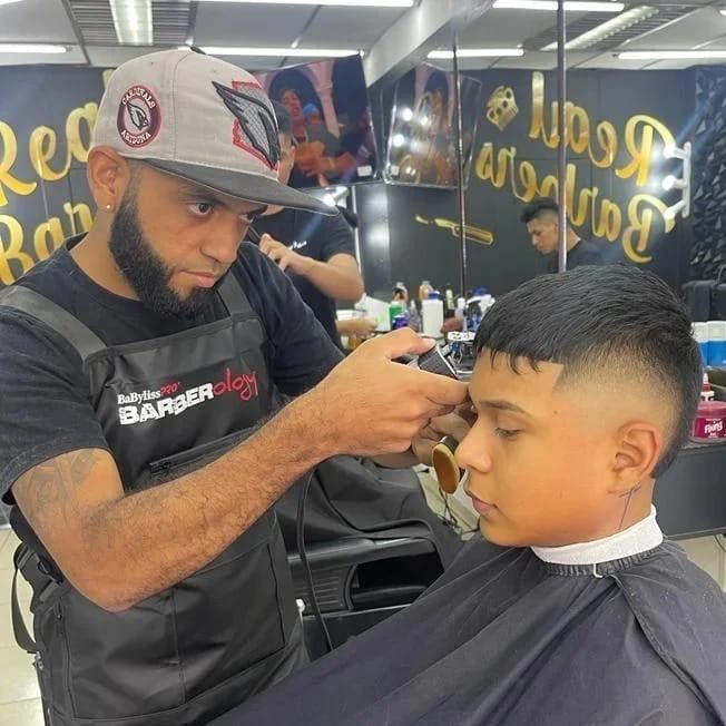 DjFinesse The Barber (Stay Sharp BarberShop 2) - Las Vegas - Book