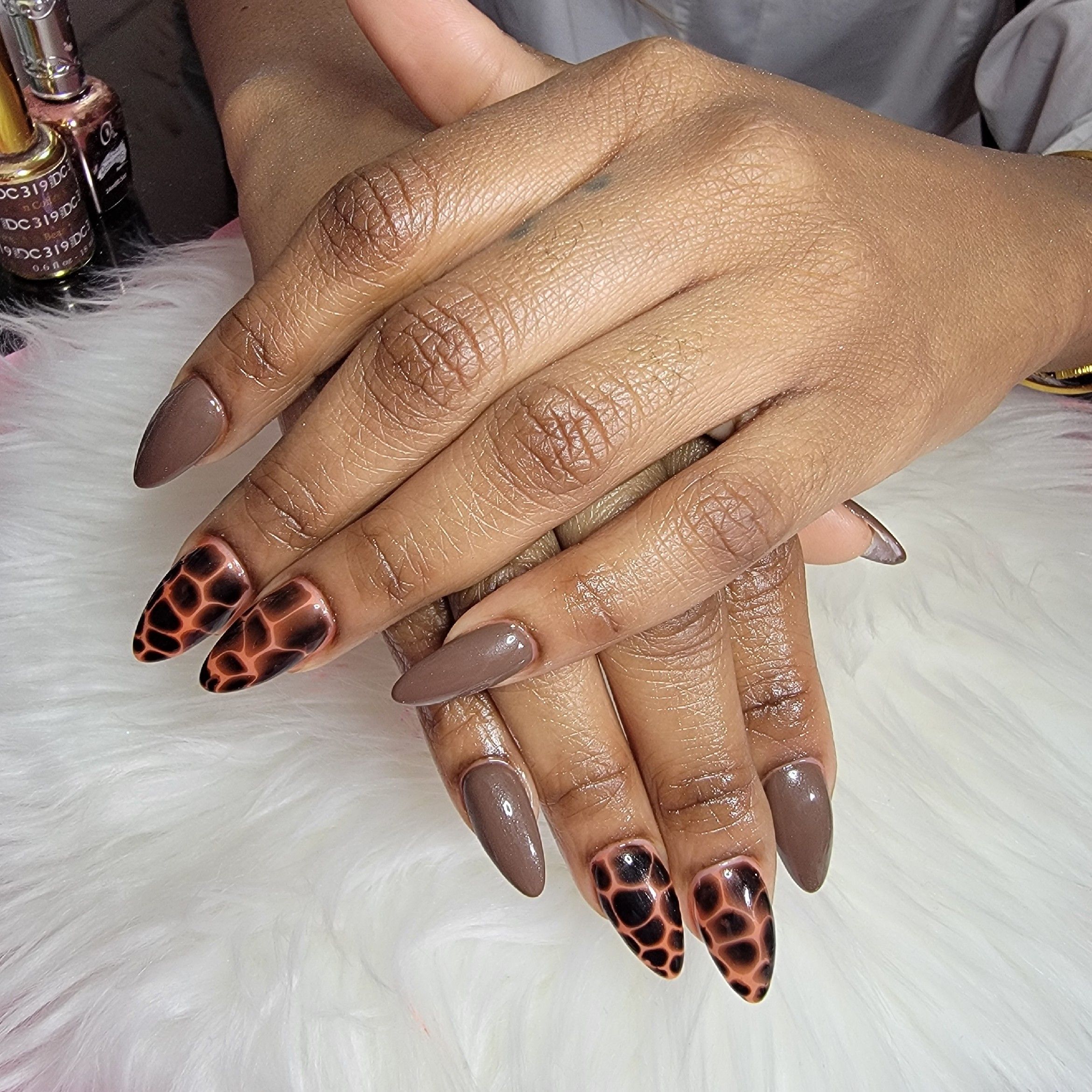 Saeshus Nailsandlashlab300, 300 Turner Ct, Vine Grove, 40175