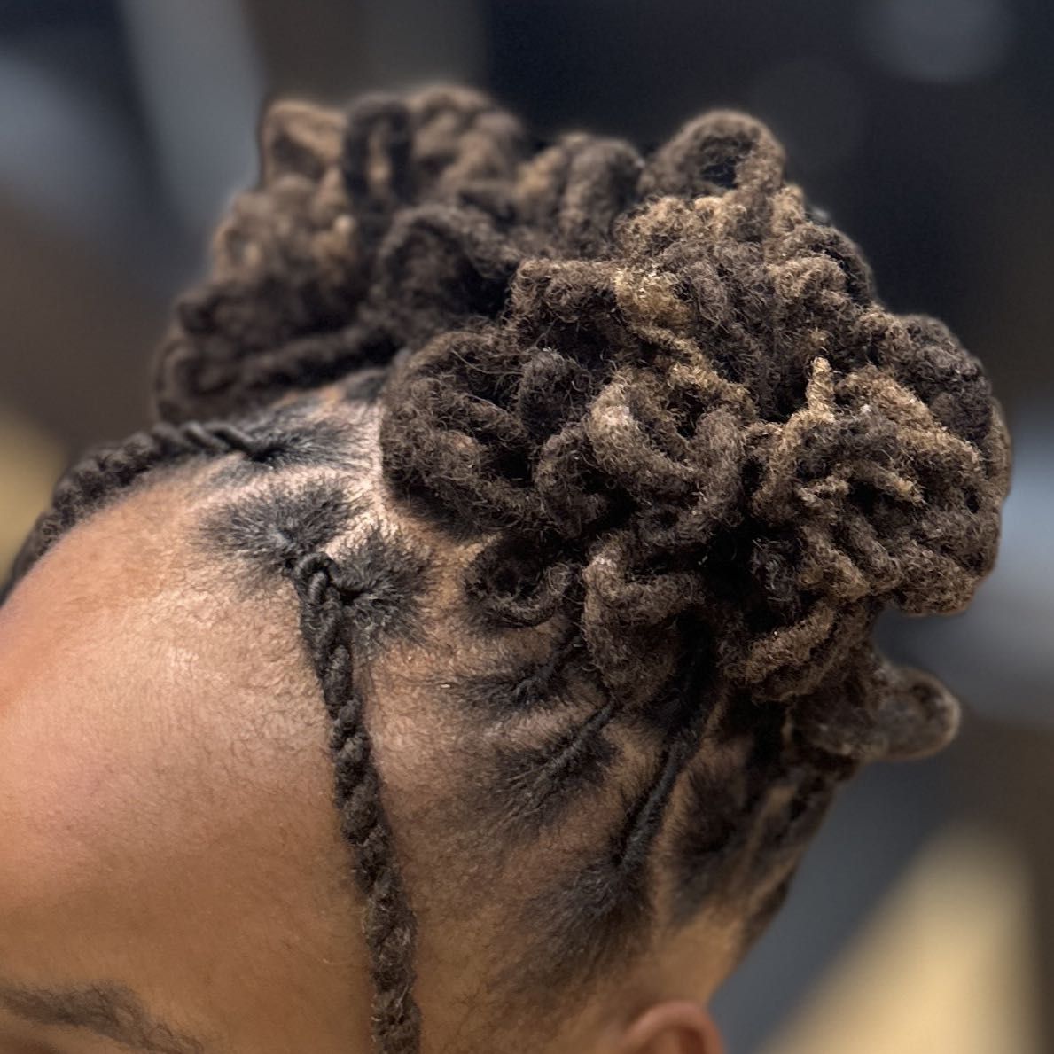 Locs & Braids By Esse, 607 University Ave W, St Paul, 55103