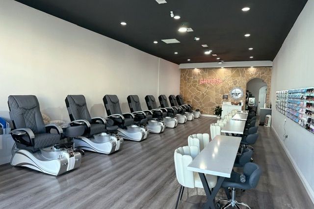 LuChic Nails Bar - Los Angeles - Book Online - Prices, Reviews, Photos