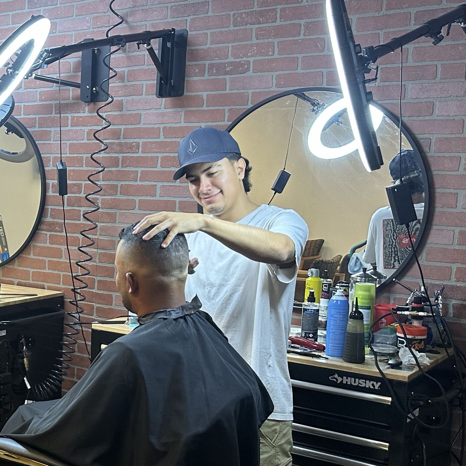Mateo The Barber, 429 S Circle DR co 80910, 429, 429, Colorado Springs, 80910