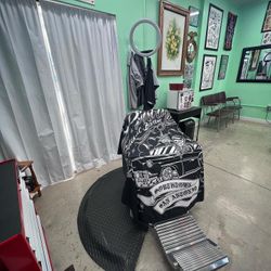 Pinstripes Classic Barbershop, 1010 S Flores St, San Antonio, 78204