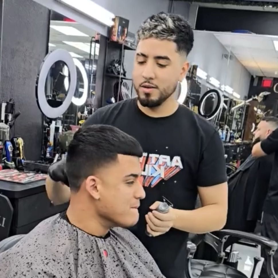 Carlos Luxury Barber💈, 9973 SW 142nd Ave, 9973, Miami, 33186