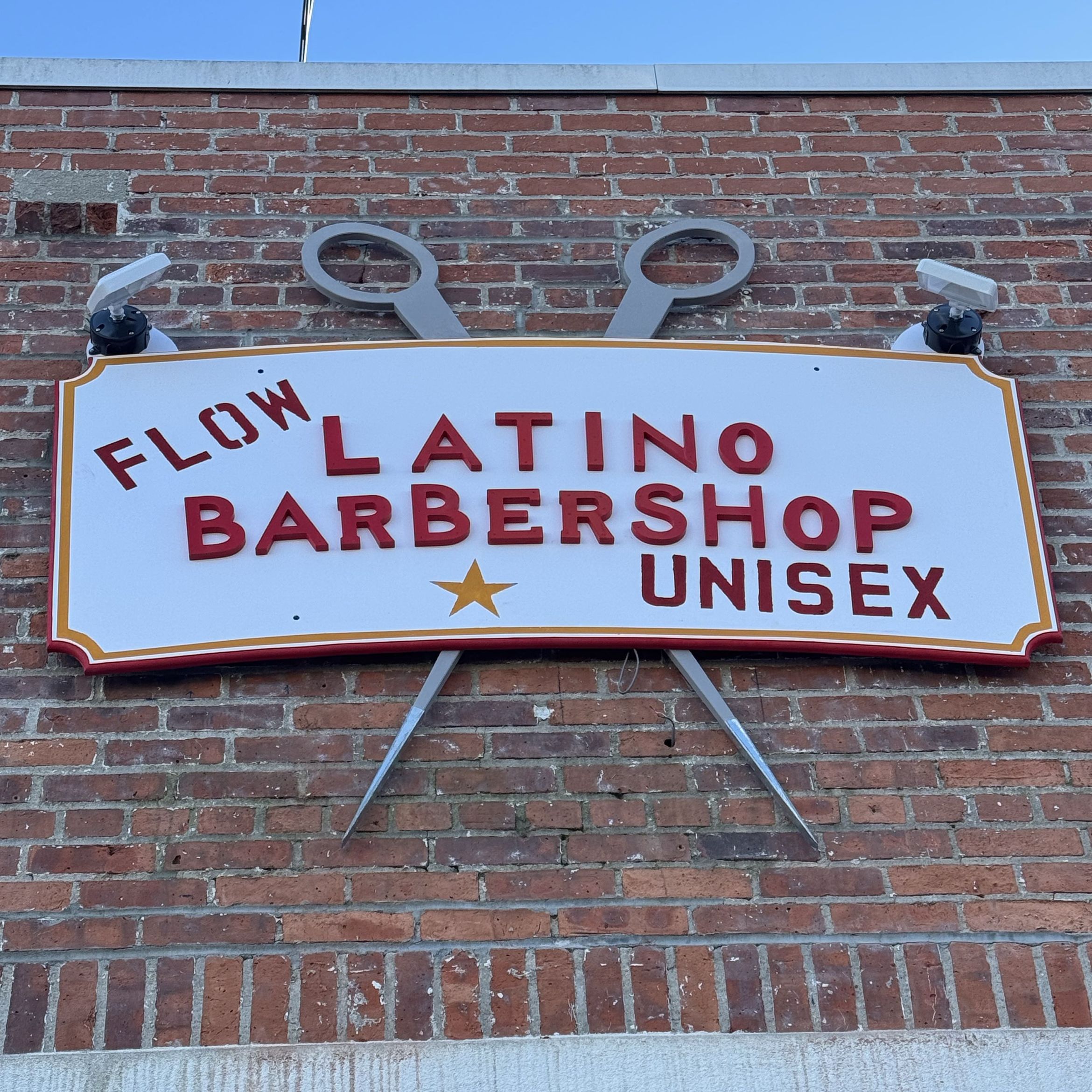 FLOW LATINO BARBERSHOP, 309 E main ST, Riverhead, 11901