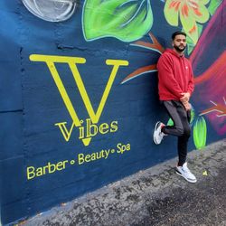 Vibes Barber Beauty Spa, 507 S Scatterfield Rd, Anderson, 46012