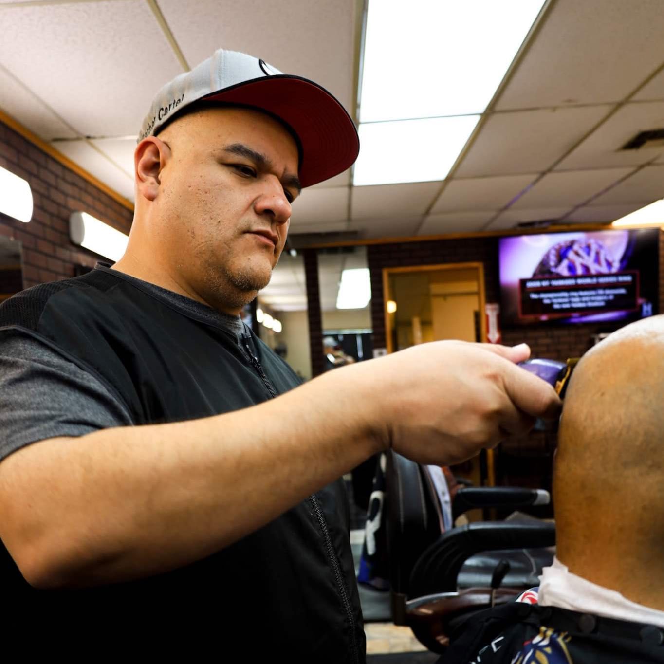 Sharpstown Kuts, 6932 W Military Dr, San Antonio, 78227