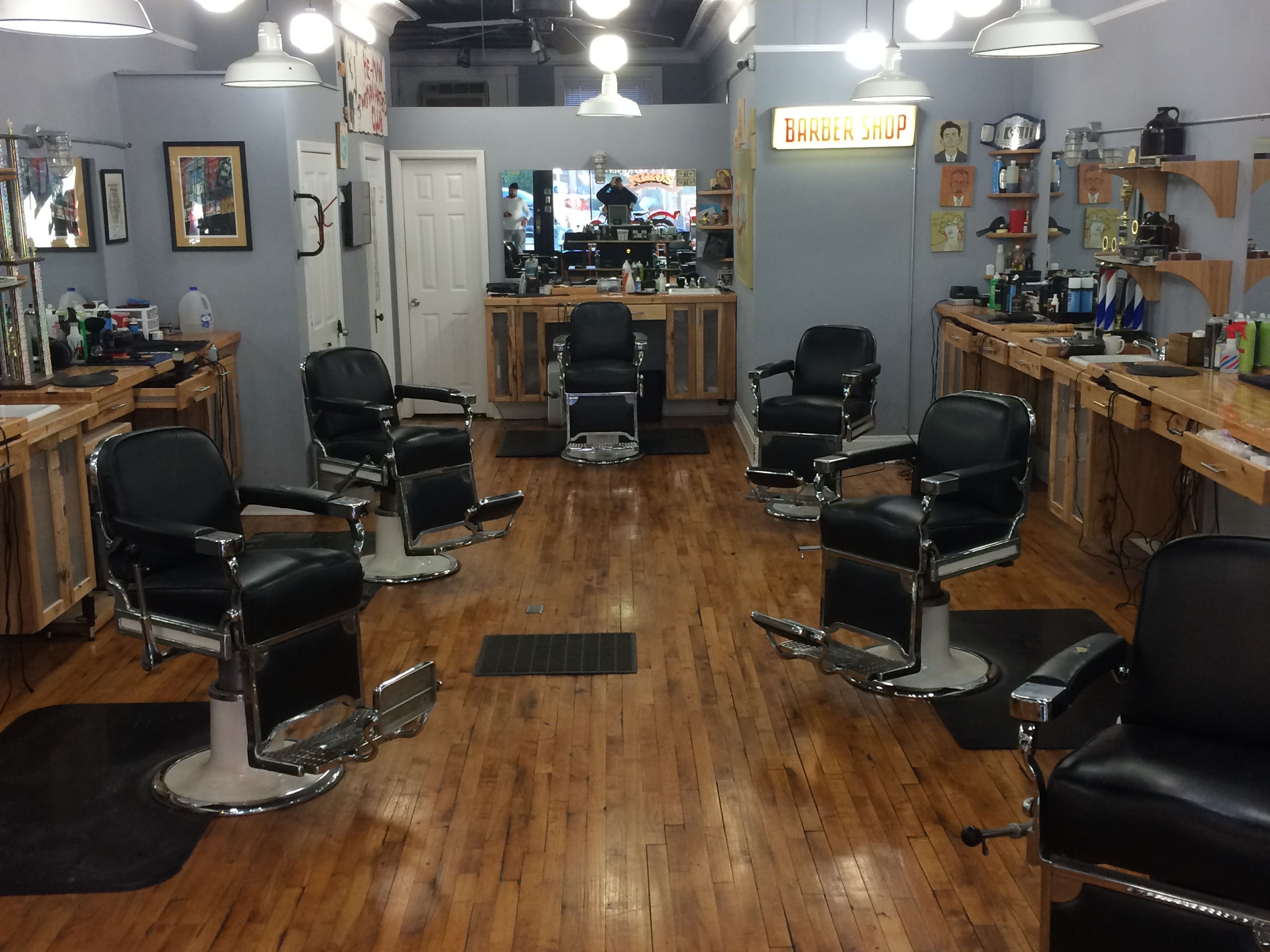 Salon, Neia's Brazilian Salon & Barber Shop