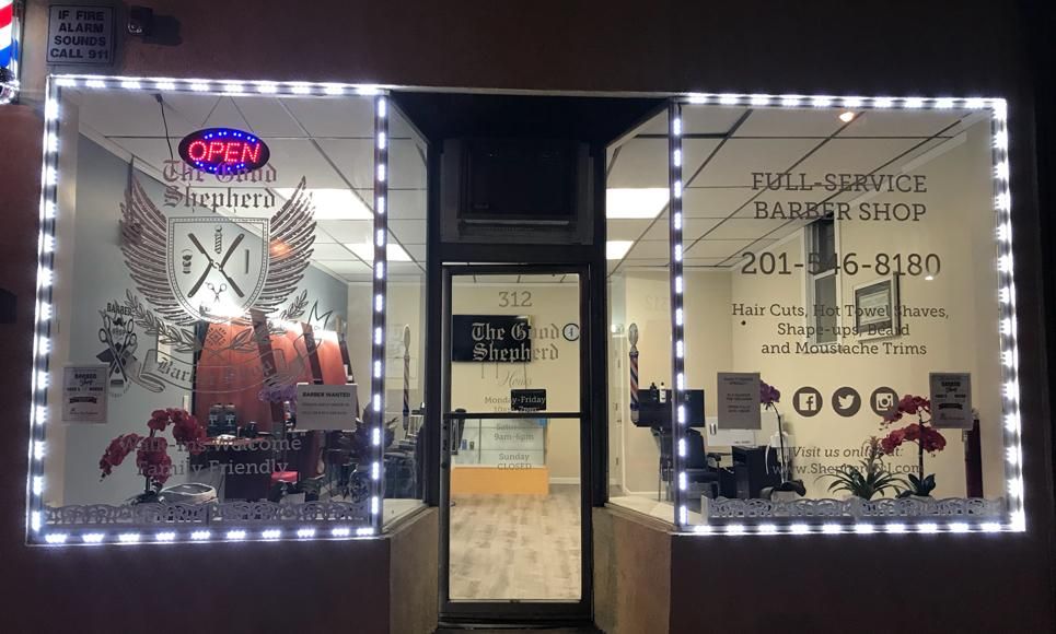 Nuevo Ingreso de Capas 🤩 Dale un - Barber & Beauty Shop