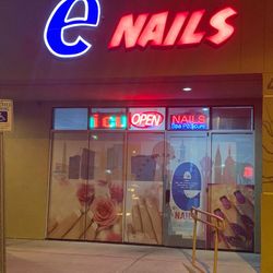Queen Nails & Spa, 450 s Buffalo Dr, Las Vegas, 89145