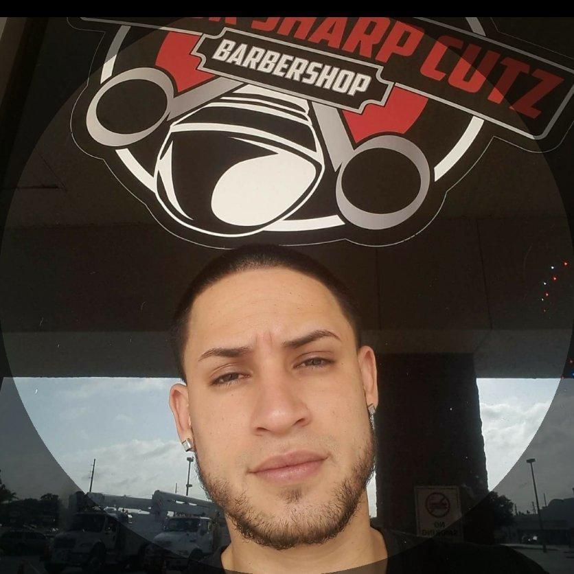 Jonathan 5 Star Barber@ Razor Sharp Cutz!, 459 Plaza Drive, Eustis, 32726