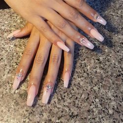 Nails By Susi, 202-206 King Street, Monroe, 28110